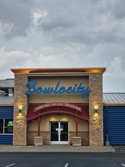 Bowlocity Entertainment Center photo 5