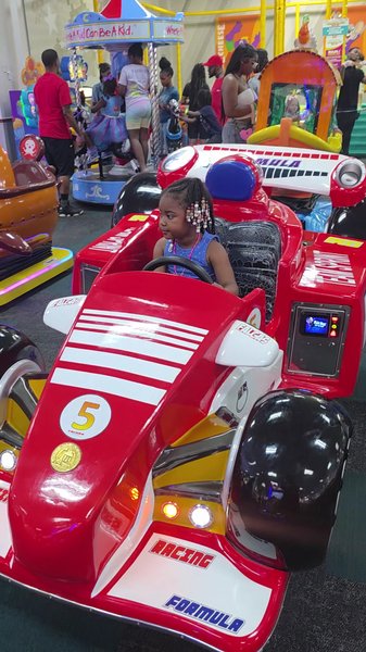 Chuck E. Cheese photo 6