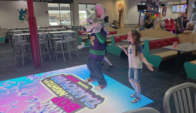 Chuck E. Cheese photo 6