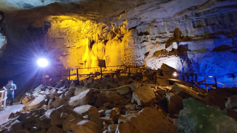 Lost World Caverns photo 2