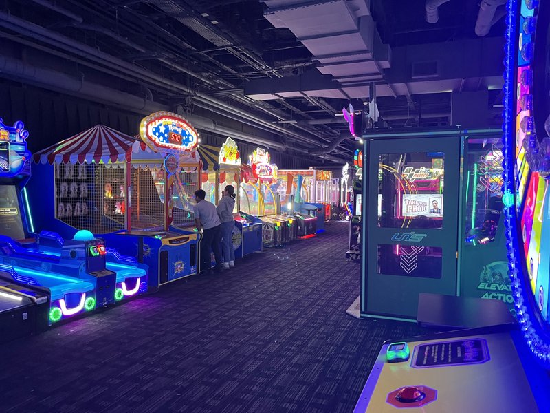 Dave & Buster's Gaithersburg photo 4