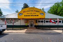 Arkansas Alligator Farm & Petting Zoo