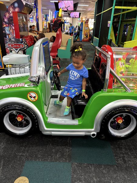 Chuck E. Cheese photo 5