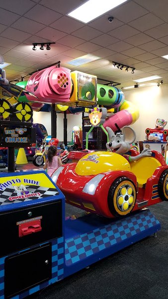 Chuck E. Cheese photo 5
