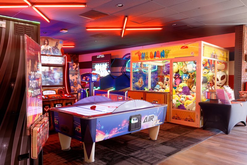Bowlero Greenville photo 6