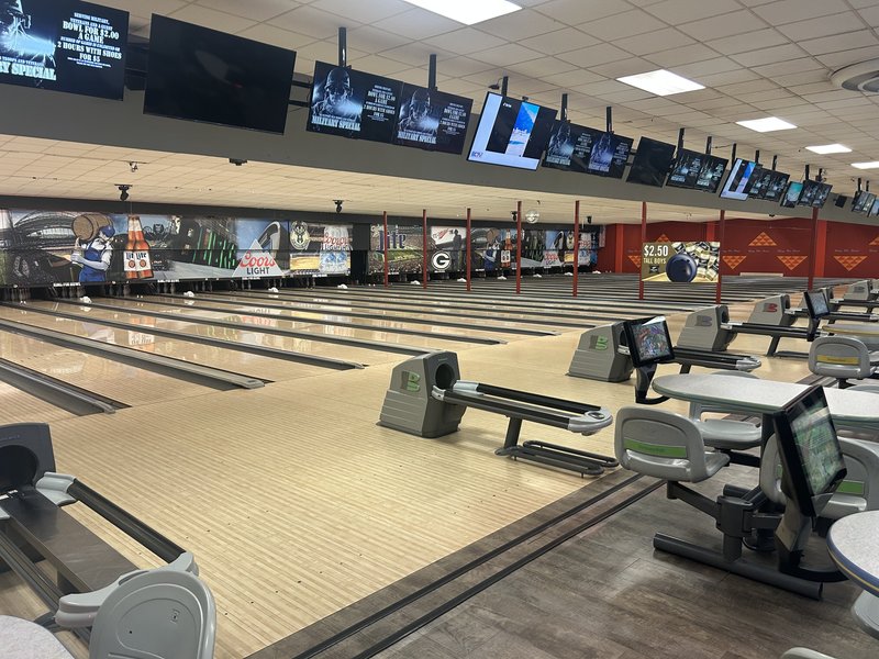 King Pin Bowl & Ale House photo 3