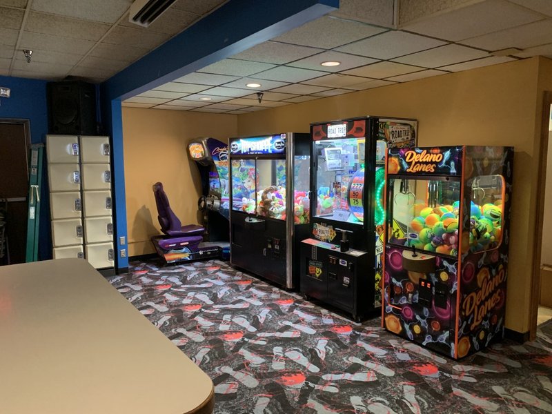 Delano Lanes & Entertainment Center photo 5