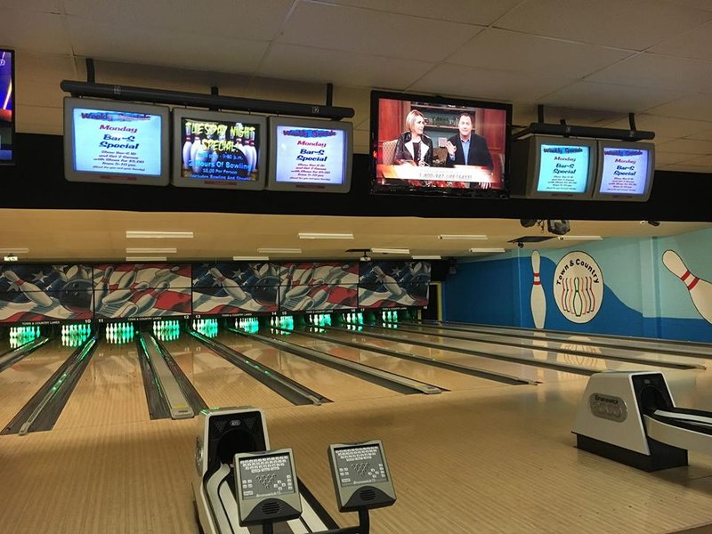 Town & Country Lanes