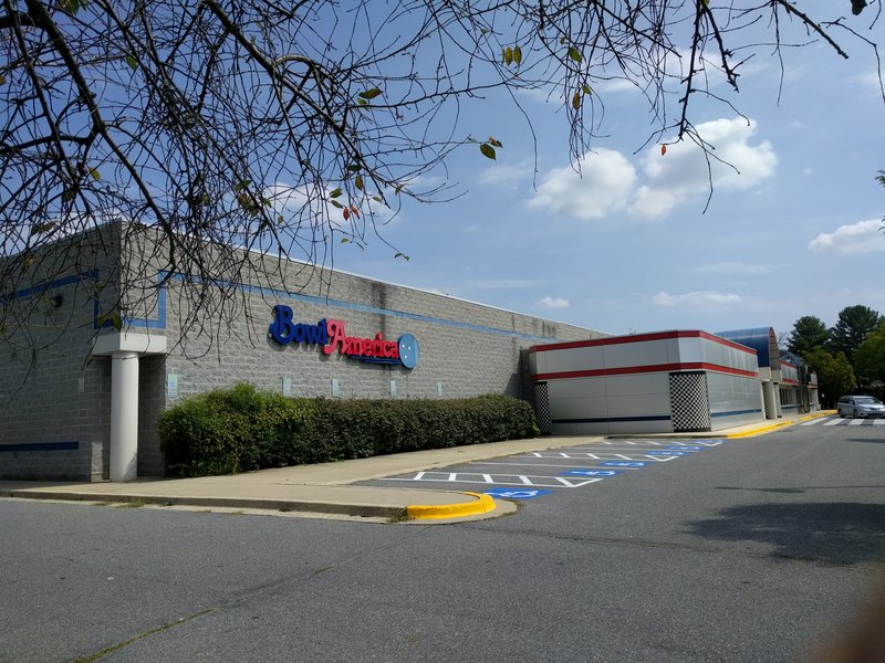 Lucky Strike Gaithersburg photo 6