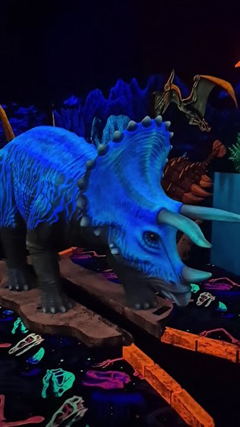 Jurassic Golf photo 2