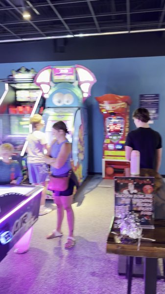 Pinfish Entertainment - Bowling & Arcade photo 2
