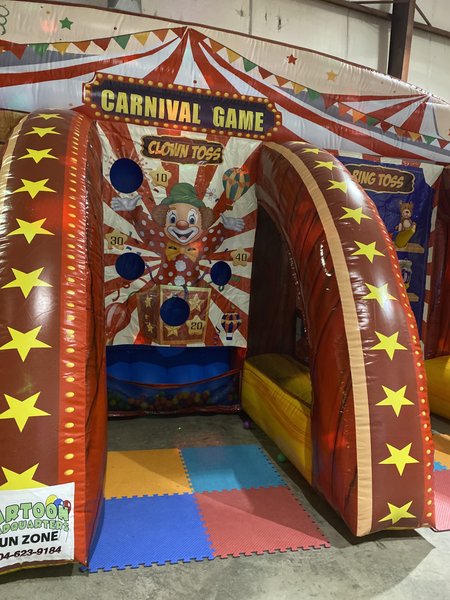 Cartoon Headquarters Inflatable Funzone photo 5