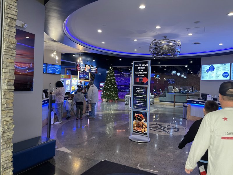 Ryan's Ten Pin Eatery & Arcade photo 5