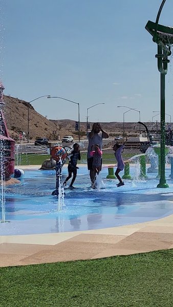 Community Park Family Fun Zone and Splash Pad photo 2