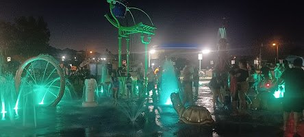 Community Park Family Fun Zone and Splash Pad photo 5