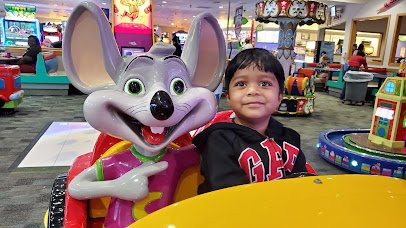Chuck E. Cheese photo 3