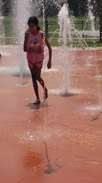 Drew Park Splash Pad and Fountain photo 2