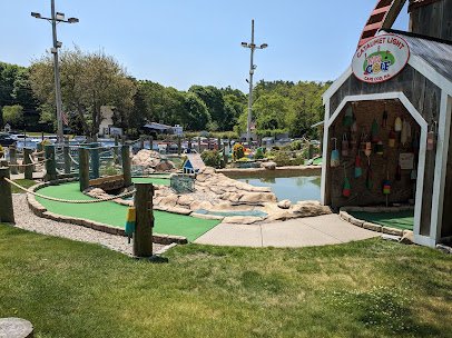 Cataumet Light Mini Golf photo 5