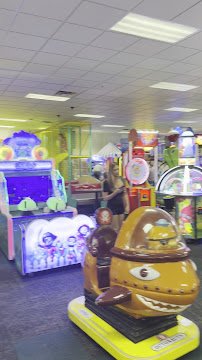 Chuck E. Cheese photo 2
