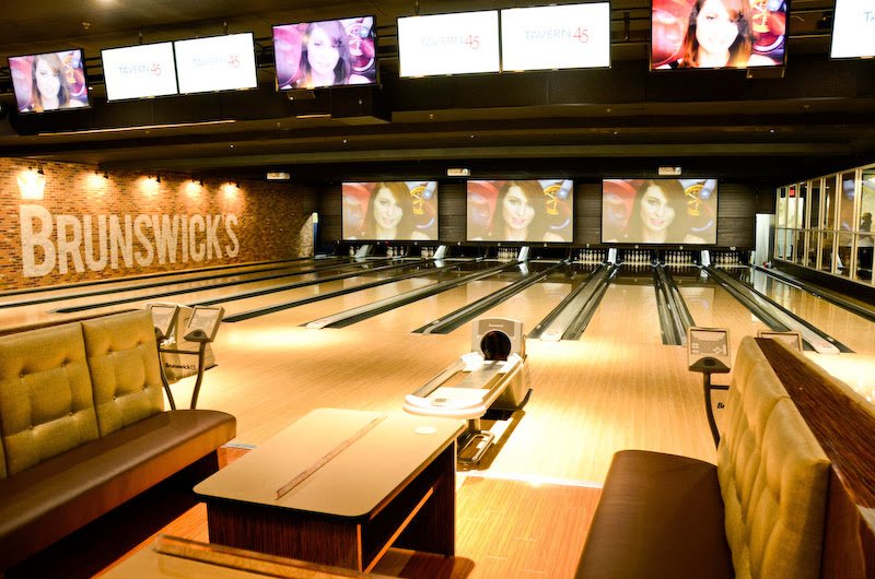 Bowlero Buffalo Grove photo 3