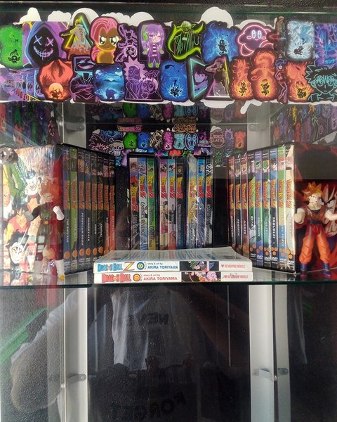 Common Collectibles & Gaming Lounge photo 4