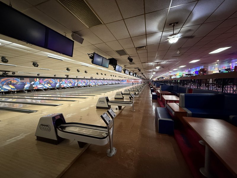 Bowlero Lanes Fun Center/Zap Zone Laser Tag - Battle Creek photo 3