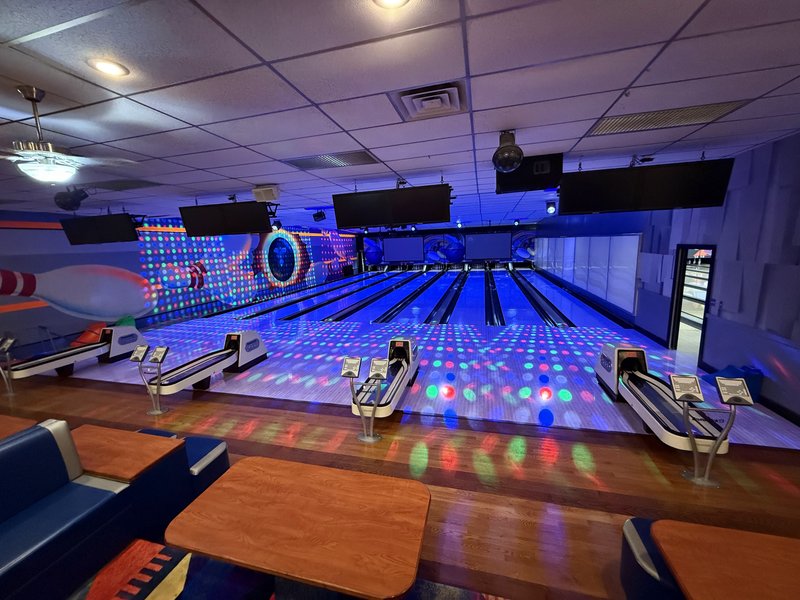 Bowlero Lanes Fun Center/Zap Zone Laser Tag - Battle Creek photo 4