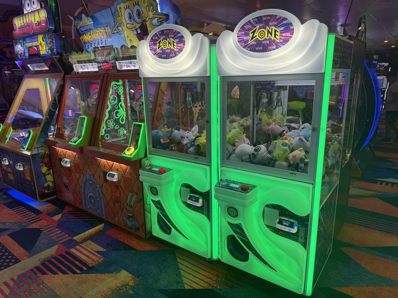Bowlero Lanes Fun Center/Zap Zone Laser Tag - Battle Creek photo 6