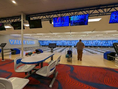 Valley Lanes Family Entertainment Center photo 5