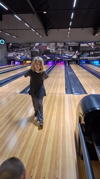 Maple Lanes Bowling Center photo 2
