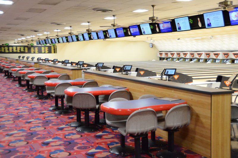Maple Lanes Bowling Center photo 5
