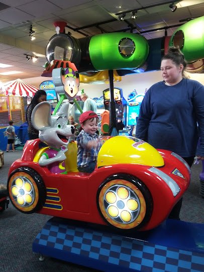 Chuck E. Cheese photo 3