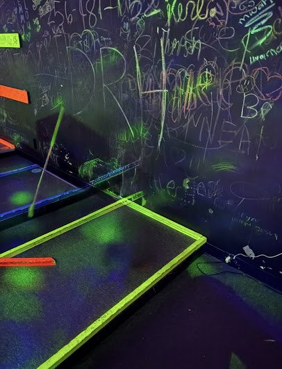 Blacklight Mini Golf Gadsden LLC photo 2