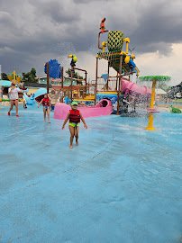 Hurricane Harbor - Six Flags