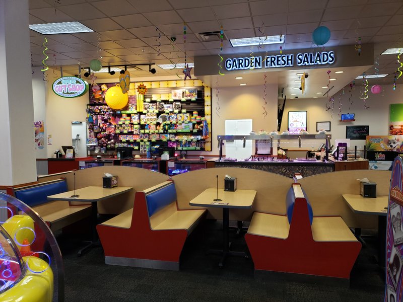 Chuck E. Cheese photo 4