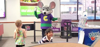 Chuck E. Cheese photo 2