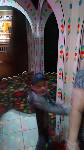 Amazing Mirror Maze photo 5