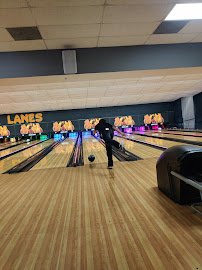 Shasta Lanes Bowling Alley photo 4