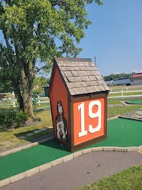 Pro Putt Miniature Golf photo 5