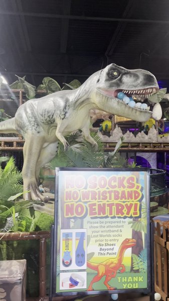 Lost Worlds Dinotopia photo 2