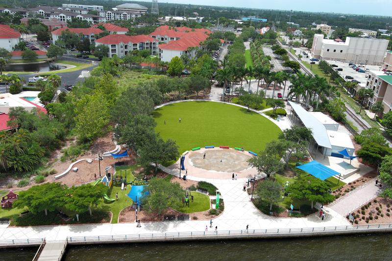Riverwalk splash pad photo 1