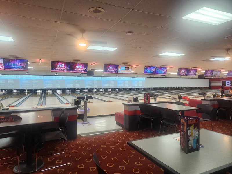Bowlero Texas City photo 6
