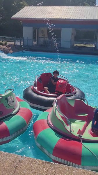 Lokomotion Family Fun Park photo 2