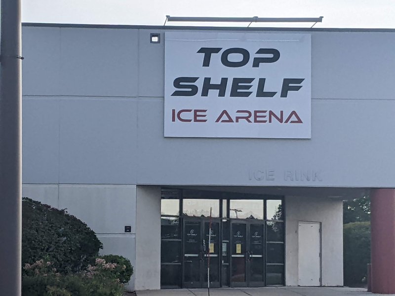 Top Shelf Ice Arena and Bar & Grill photo 3