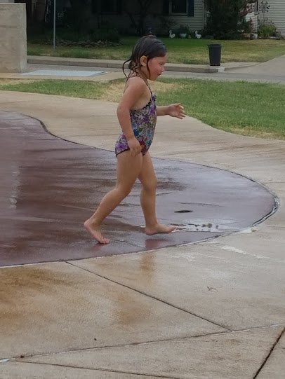 Splash Pad at War Memorial Park photo 6