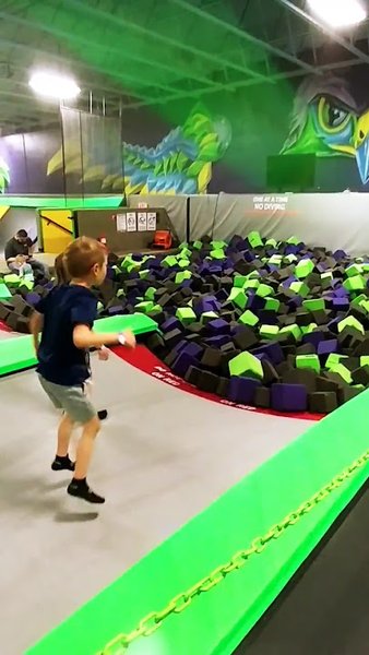 Max Air Trampoline Park photo 2