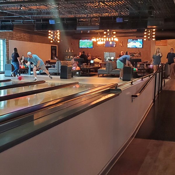Royal Lanes Social photo 4