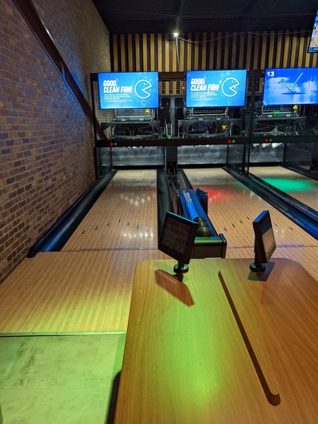 Royal Lanes Social photo 5