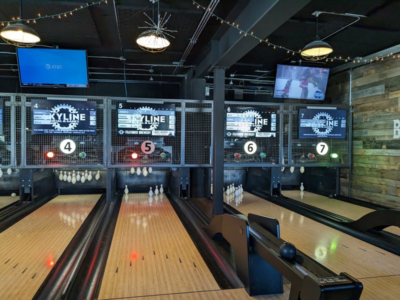Skyline Social & Games photo 3