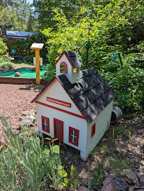 Into the Woods Mini Golf & Garden photo 4